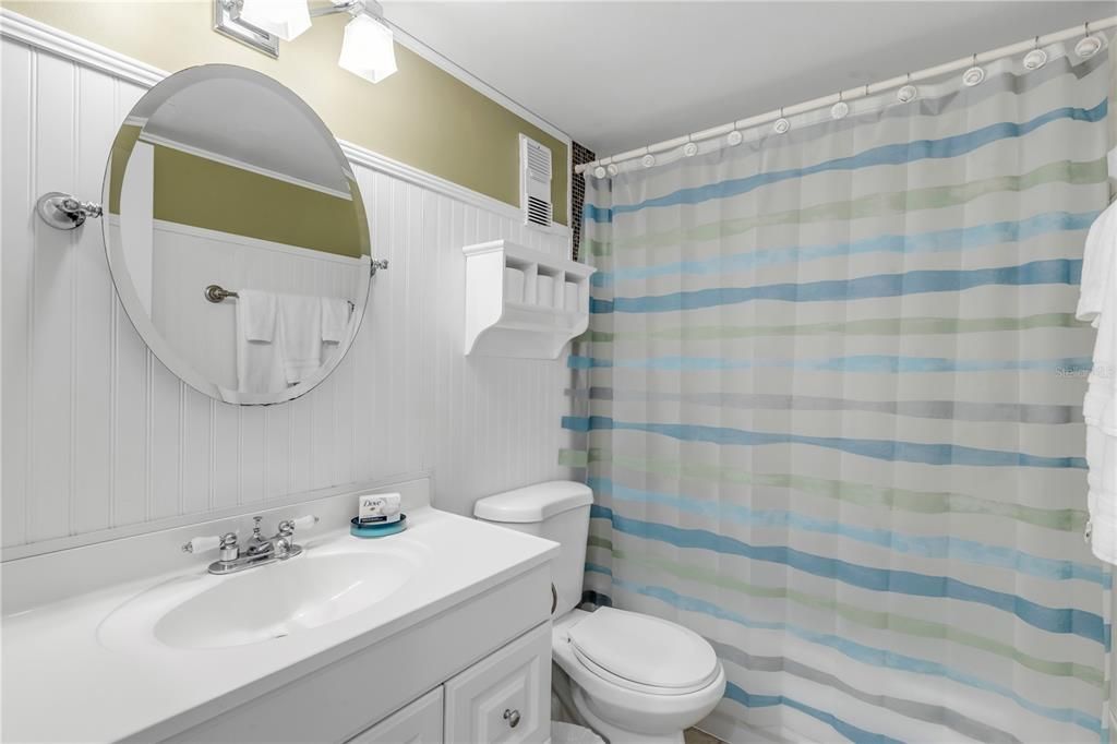 En Venta: $415,000 (2 camas, 2 baños, 950 Pies cuadrados)