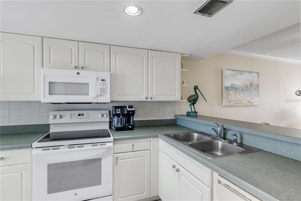 En Venta: $415,000 (2 camas, 2 baños, 950 Pies cuadrados)