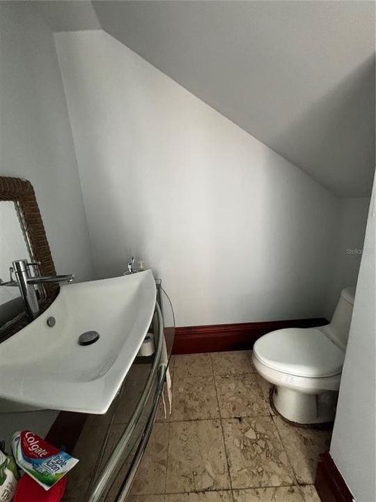 For Rent: $4,500 (4 beds, 2 baths, 2500 Square Feet)