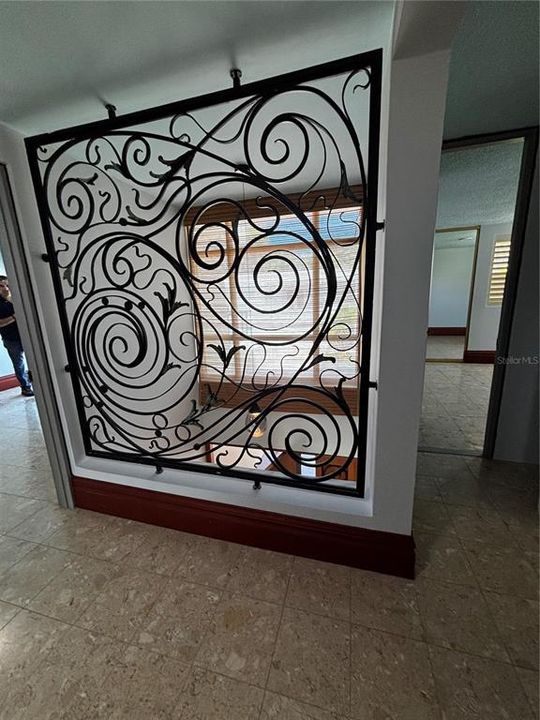 For Rent: $4,500 (4 beds, 2 baths, 2500 Square Feet)