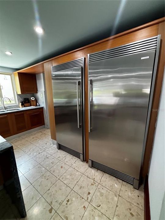 For Rent: $4,500 (4 beds, 2 baths, 2500 Square Feet)