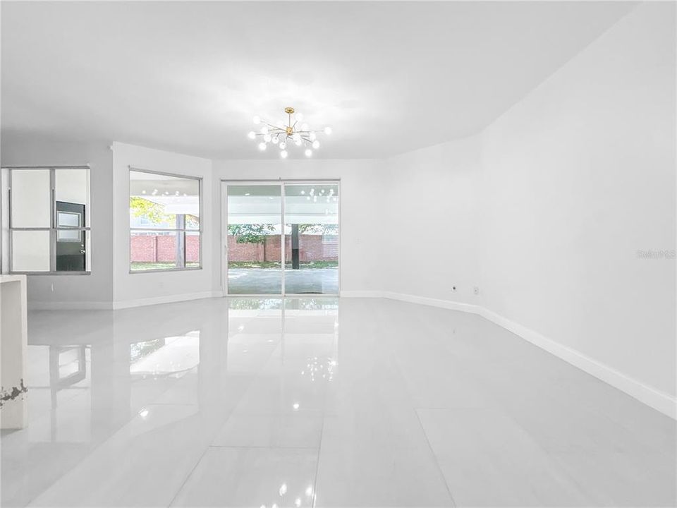 待售: $890,000 (4 贝兹, 3 浴室, 2694 平方英尺)