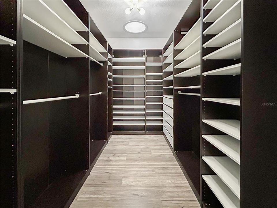 待售: $890,000 (4 贝兹, 3 浴室, 2694 平方英尺)