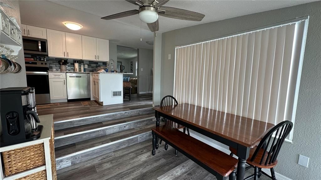 For Rent: $3,000 (3 beds, 1 baths, 1276 Square Feet)