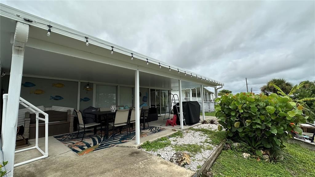 For Rent: $3,000 (3 beds, 1 baths, 1276 Square Feet)