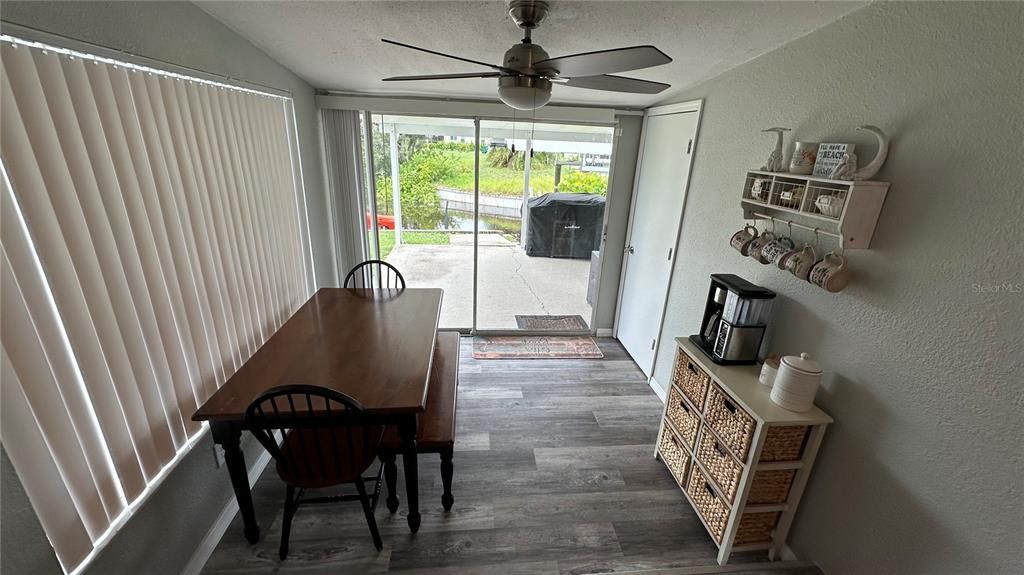 For Rent: $3,000 (3 beds, 1 baths, 1276 Square Feet)