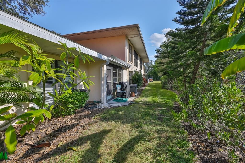 待售: $114,500 (1 贝兹, 1 浴室, 908 平方英尺)