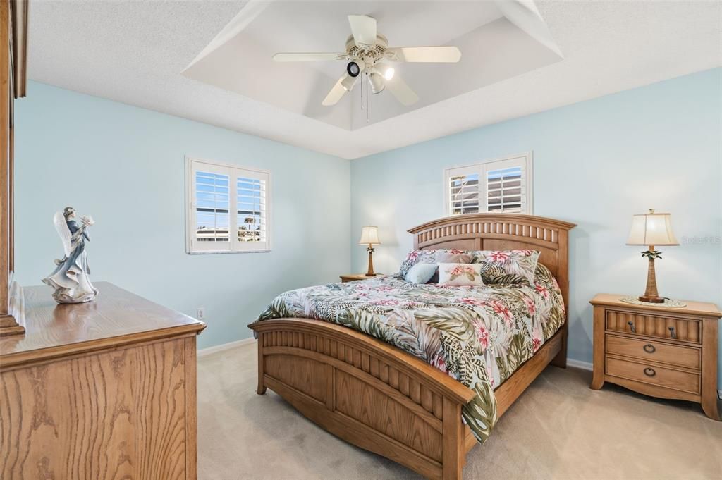 For Sale: $699,000 (3 beds, 2 baths, 2352 Square Feet)