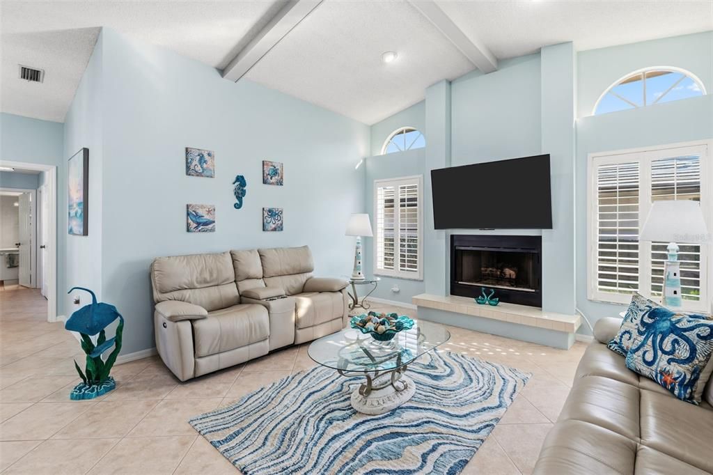 For Sale: $699,000 (3 beds, 2 baths, 2352 Square Feet)