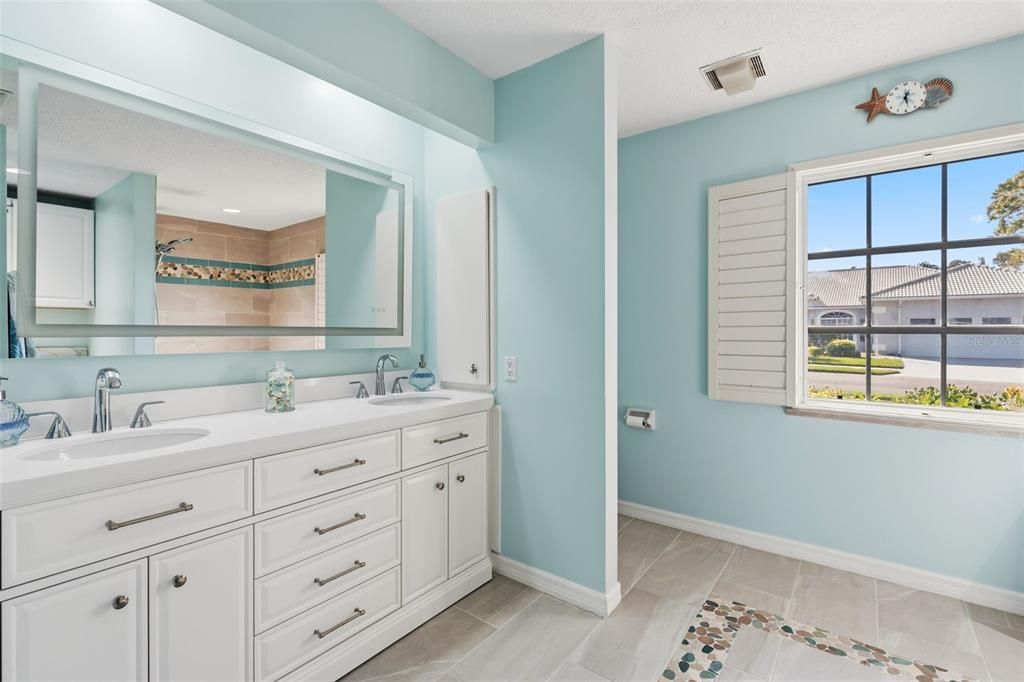 For Sale: $699,000 (3 beds, 2 baths, 2352 Square Feet)