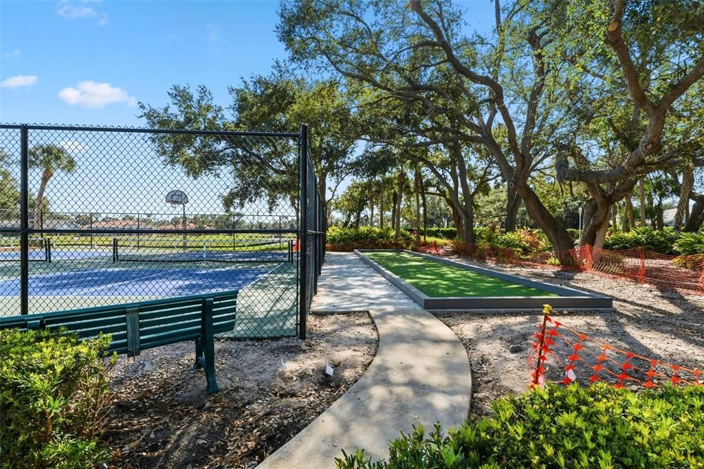 For Sale: $699,000 (3 beds, 2 baths, 2352 Square Feet)