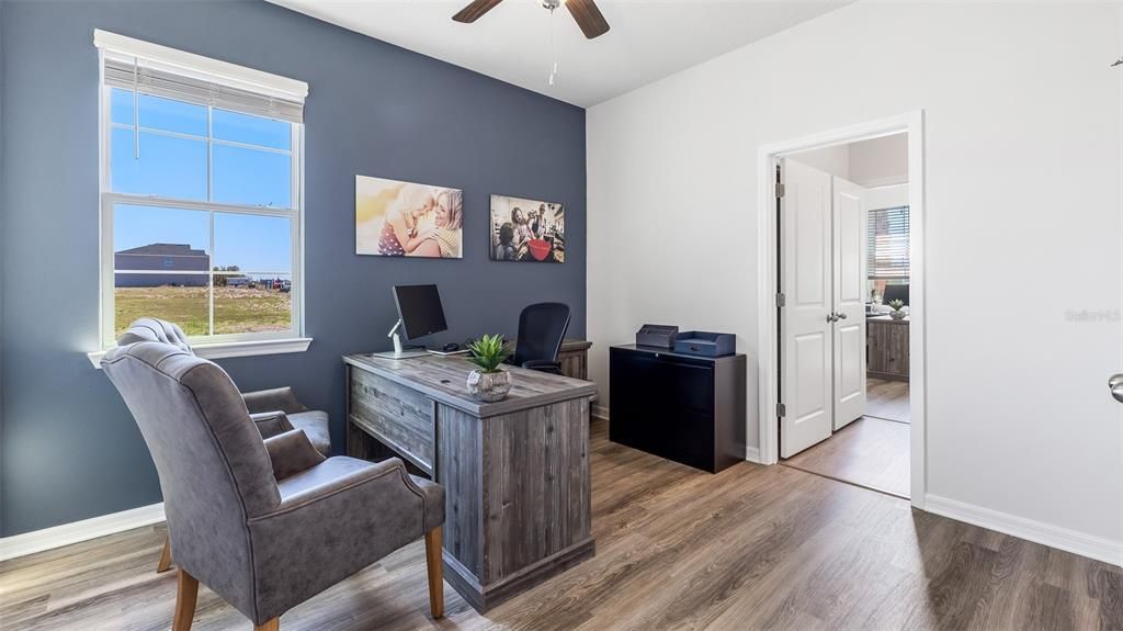 Active With Contract: $530,190 (4 beds, 3 baths, 2787 Square Feet)