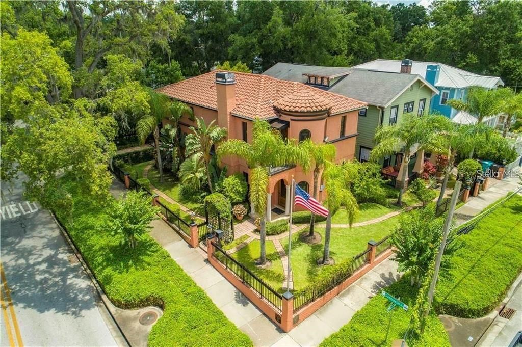 For Sale: $1,499,000 (5 beds, 2 baths, 4230 Square Feet)