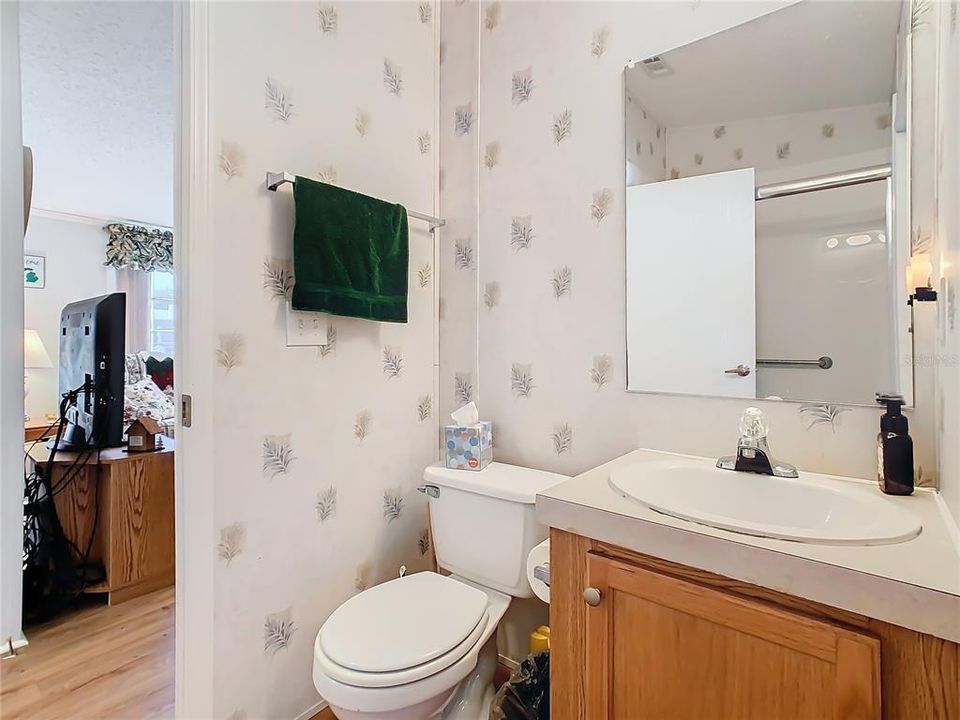 For Sale: $199,000 (3 beds, 2 baths, 1404 Square Feet)