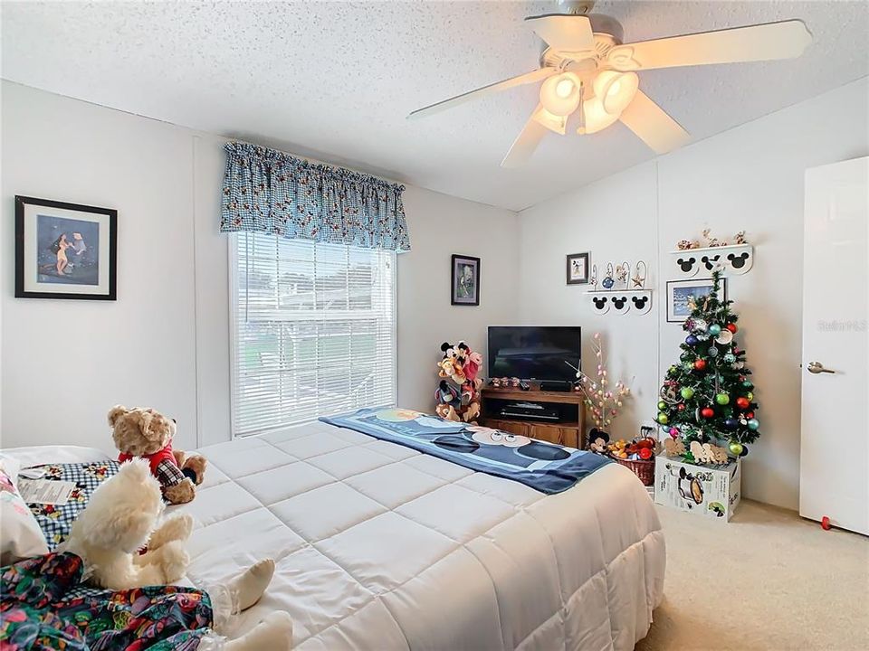 For Sale: $199,000 (3 beds, 2 baths, 1404 Square Feet)