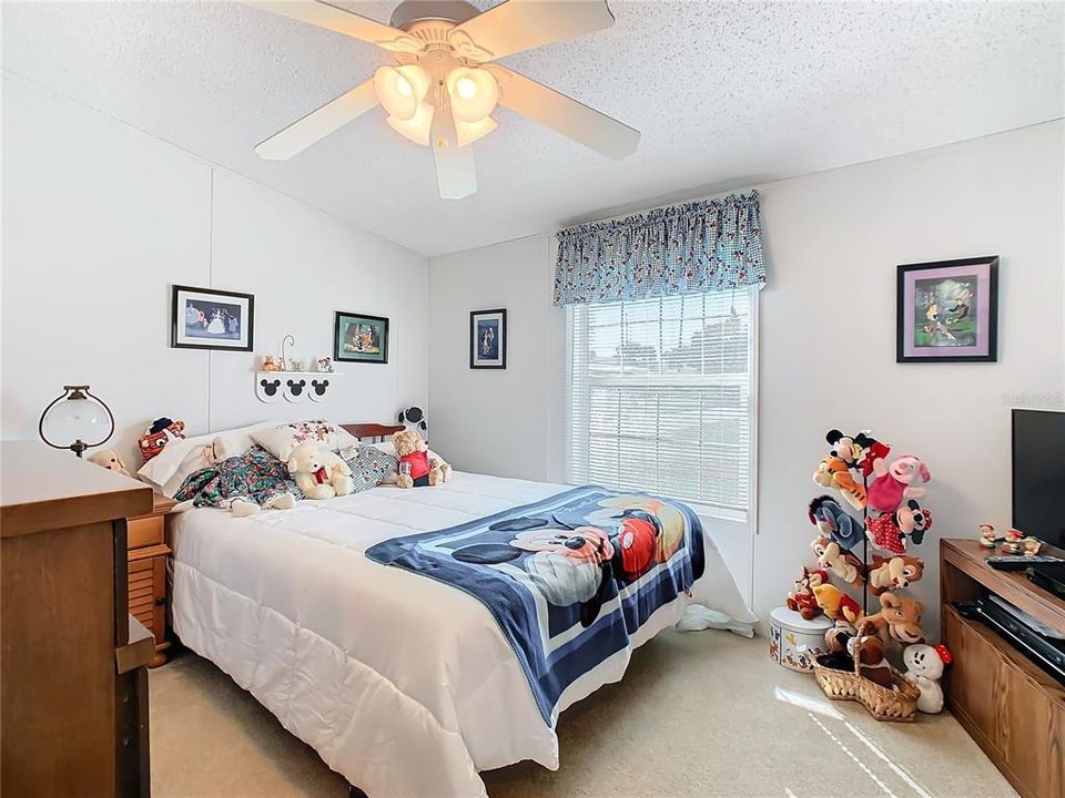 For Sale: $199,000 (3 beds, 2 baths, 1404 Square Feet)