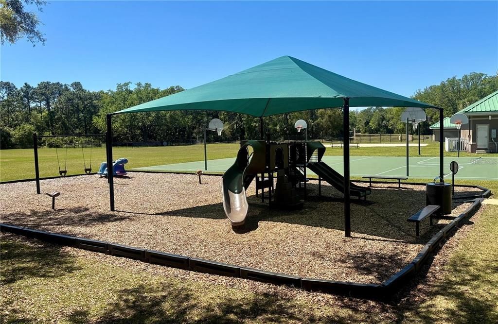 На продажу: $327,000 (2 спален, 2 ванн, 1544 Квадратных фут)