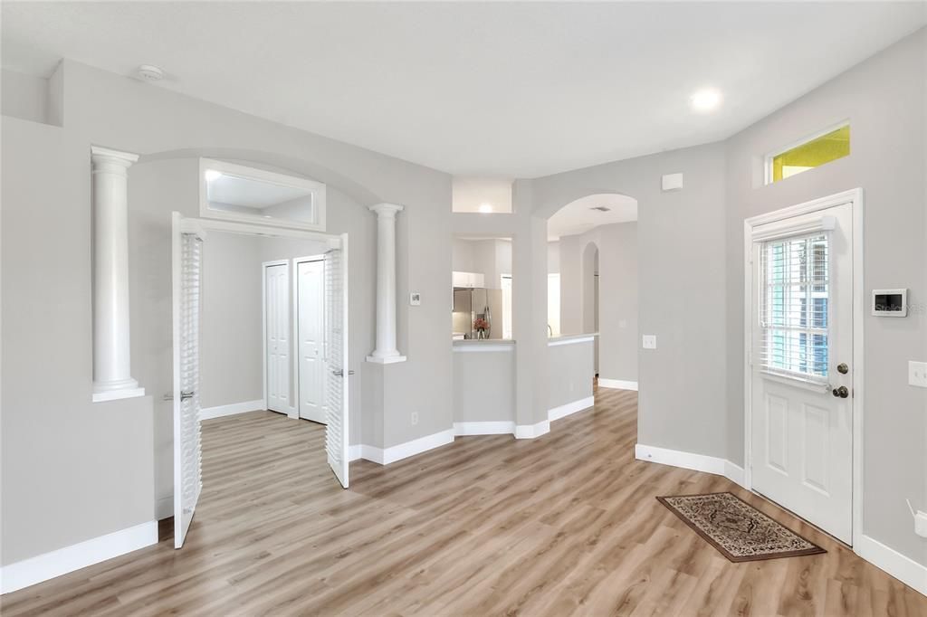 На продажу: $327,000 (2 спален, 2 ванн, 1544 Квадратных фут)