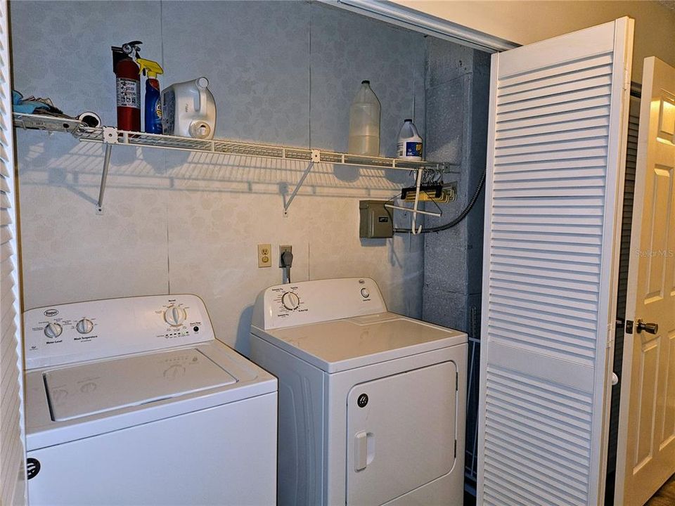 出租: $3,000 (2 贝兹, 2 浴室, 1485 平方英尺)