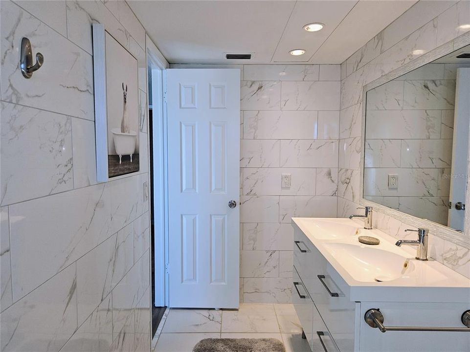 出租: $3,000 (2 贝兹, 2 浴室, 1485 平方英尺)