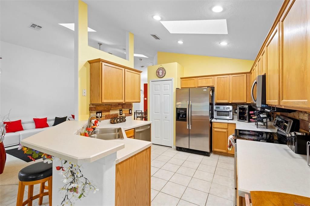 待售: $489,000 (4 贝兹, 3 浴室, 1760 平方英尺)