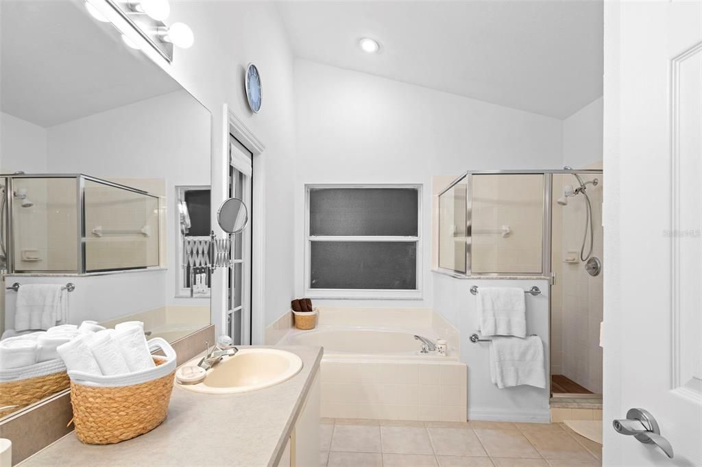 待售: $489,000 (4 贝兹, 3 浴室, 1760 平方英尺)