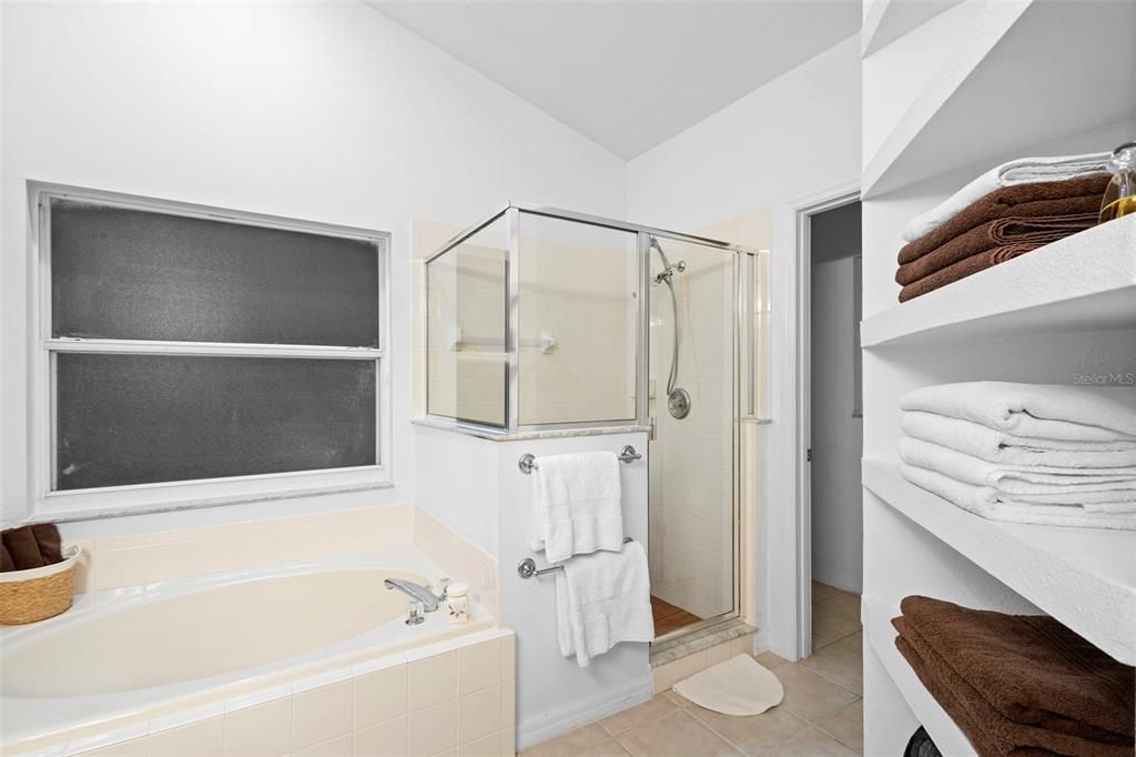 待售: $489,000 (4 贝兹, 3 浴室, 1760 平方英尺)