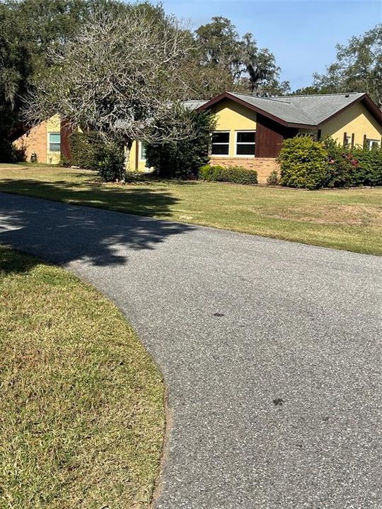 For Sale: $419,900 (3 beds, 2 baths, 2112 Square Feet)