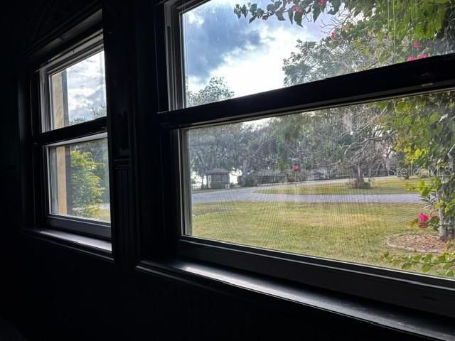 For Sale: $419,900 (3 beds, 2 baths, 2112 Square Feet)