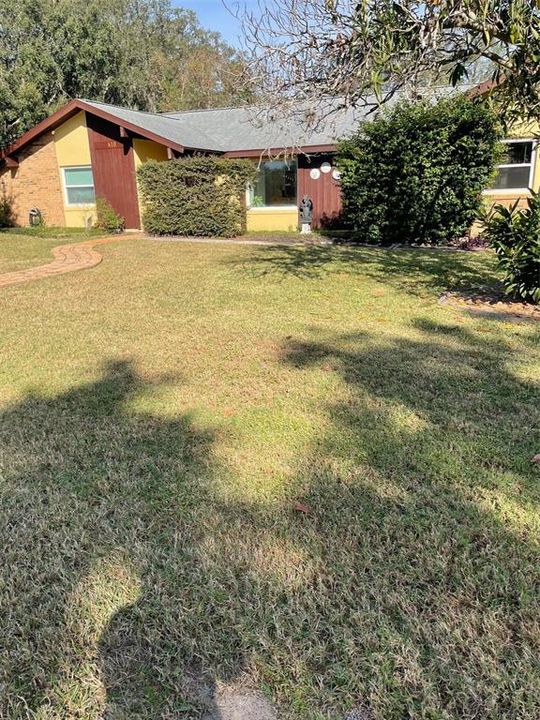 For Sale: $419,900 (3 beds, 2 baths, 2112 Square Feet)