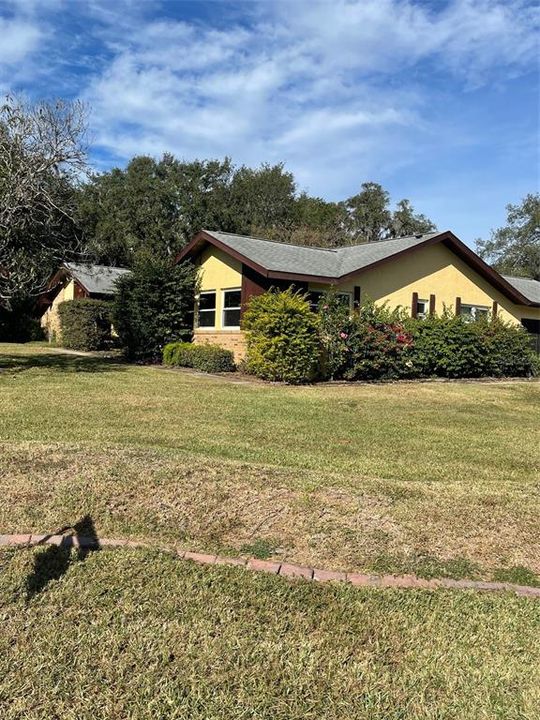 For Sale: $419,900 (3 beds, 2 baths, 2112 Square Feet)