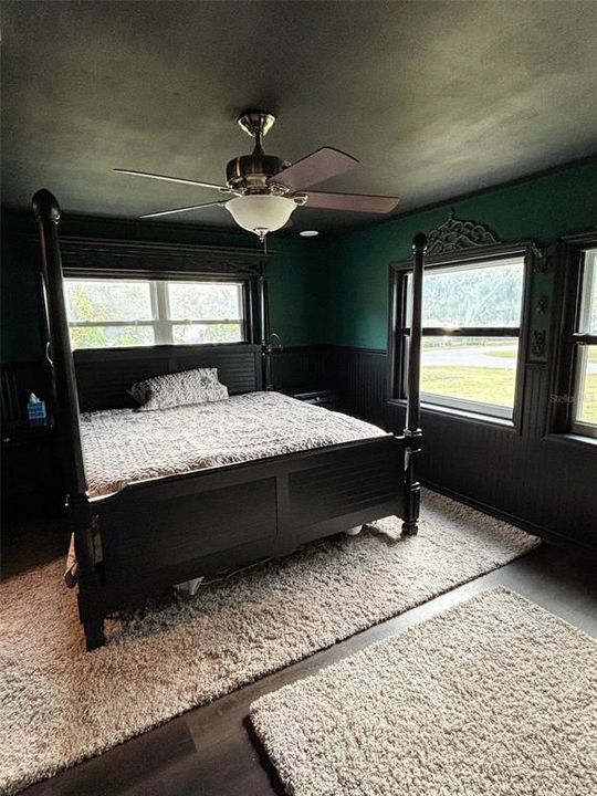 For Sale: $419,900 (3 beds, 2 baths, 2112 Square Feet)