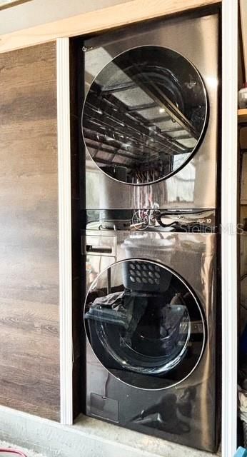 For Sale: $419,900 (3 beds, 2 baths, 2112 Square Feet)