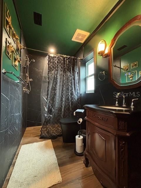 For Sale: $419,900 (3 beds, 2 baths, 2112 Square Feet)