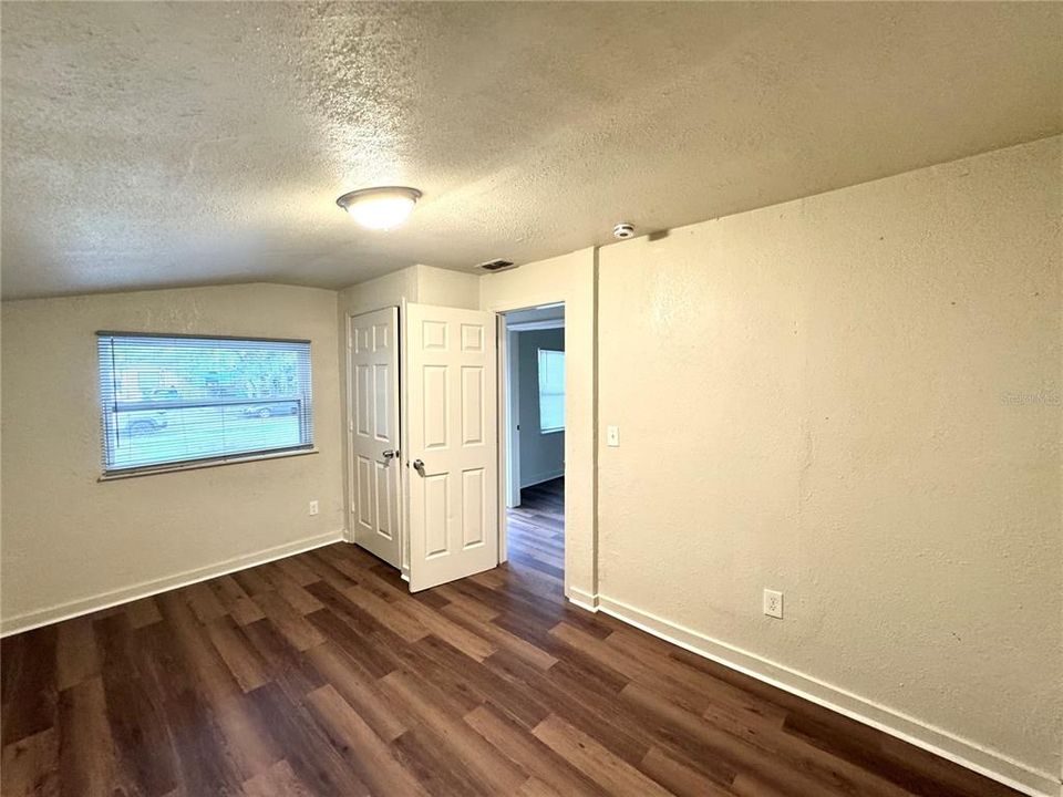 En Venta: $279,000 (4 camas, 1 baños, 1068 Pies cuadrados)