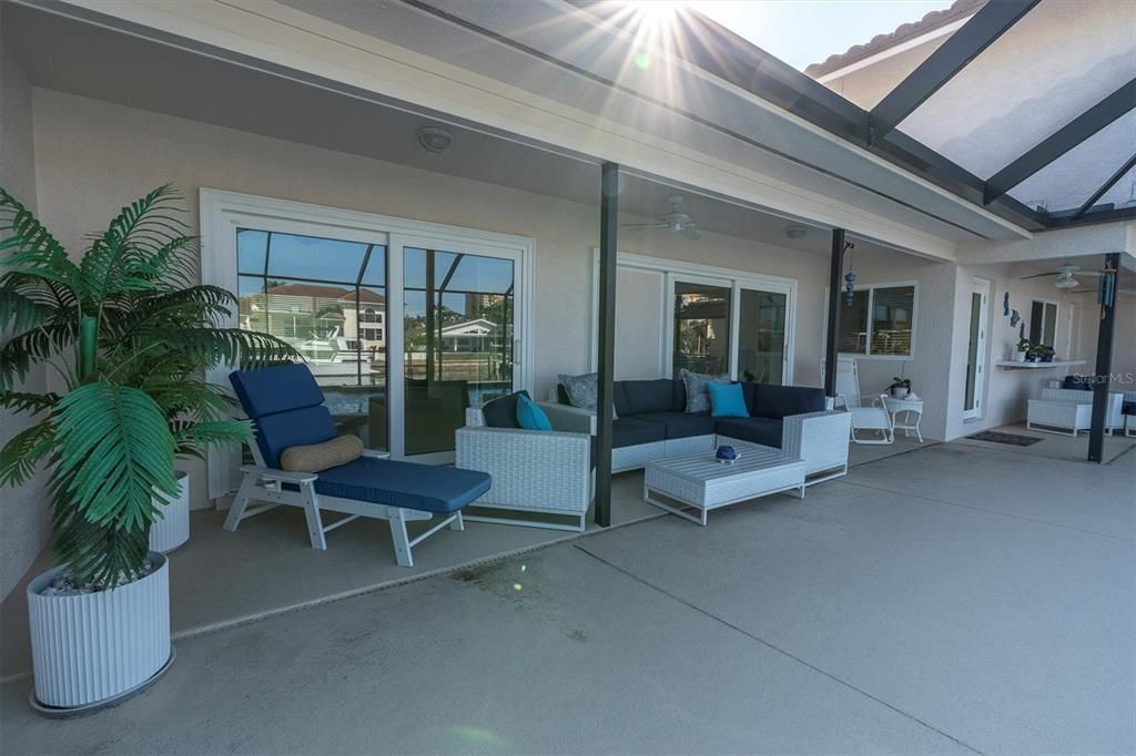 For Sale: $2,200,000 (4 beds, 3 baths, 3741 Square Feet)