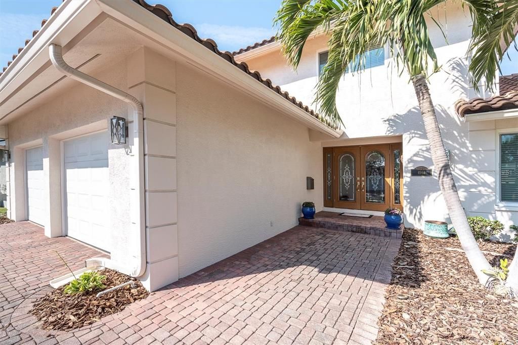 For Sale: $2,200,000 (4 beds, 3 baths, 3741 Square Feet)