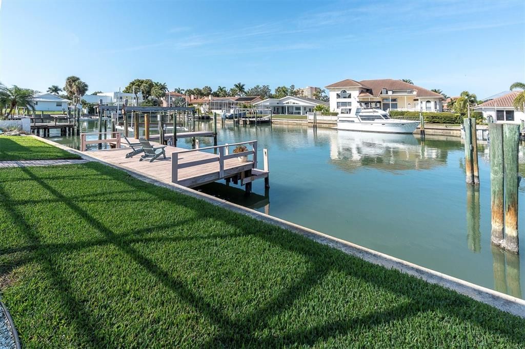 For Sale: $2,200,000 (4 beds, 3 baths, 3741 Square Feet)