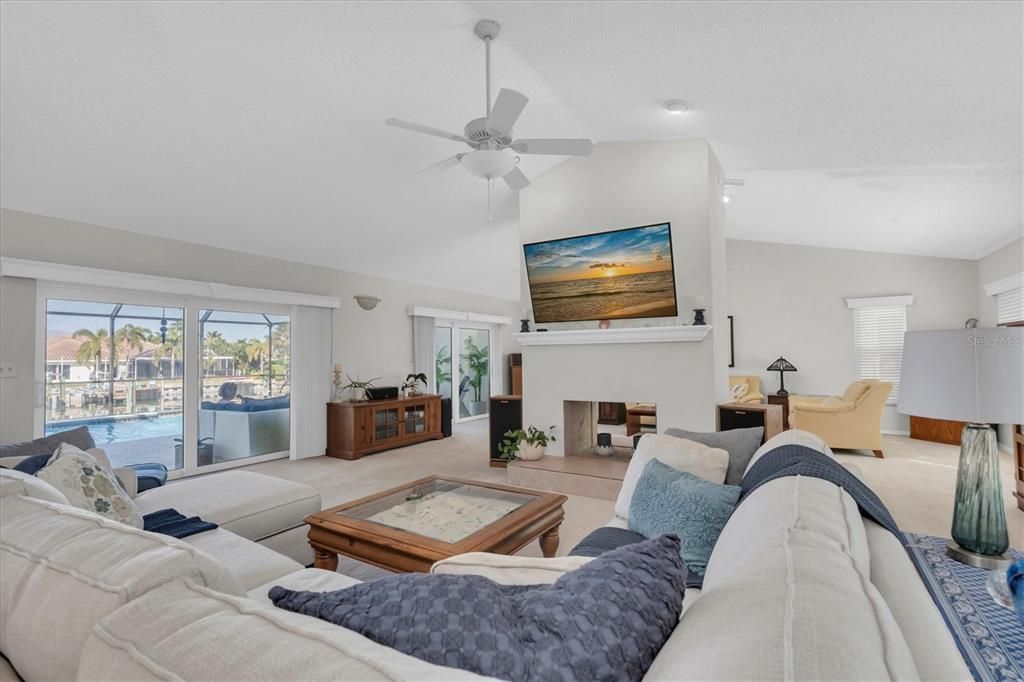 For Sale: $2,200,000 (4 beds, 3 baths, 3741 Square Feet)