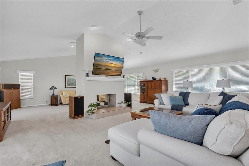 For Sale: $2,200,000 (4 beds, 3 baths, 3741 Square Feet)