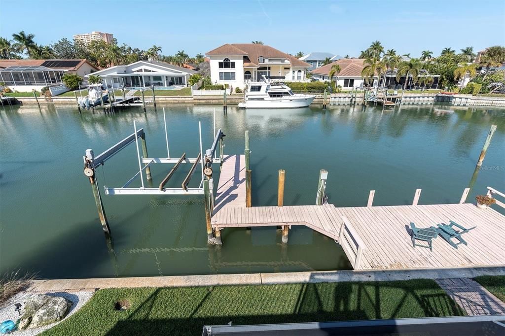 For Sale: $2,200,000 (4 beds, 3 baths, 3741 Square Feet)