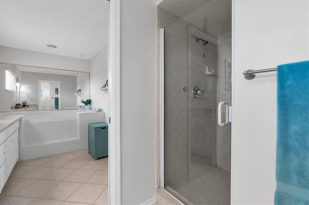 For Sale: $2,200,000 (4 beds, 3 baths, 3741 Square Feet)