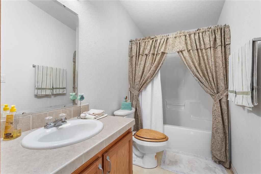 For Sale: $400,000 (4 beds, 2 baths, 2100 Square Feet)