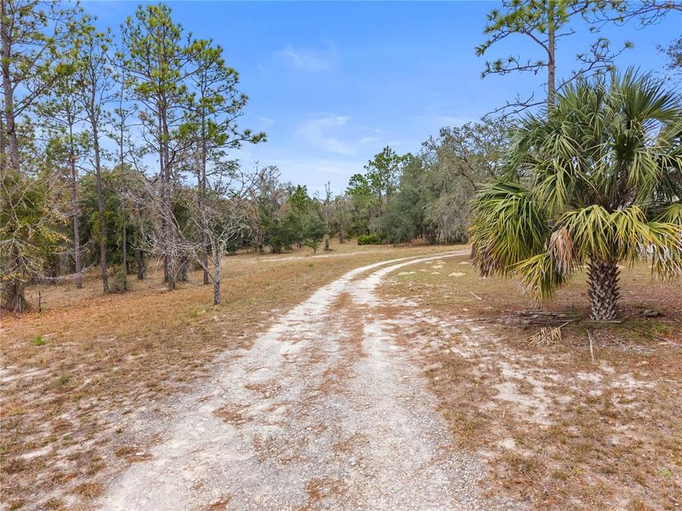 For Sale: $400,000 (4 beds, 2 baths, 2100 Square Feet)