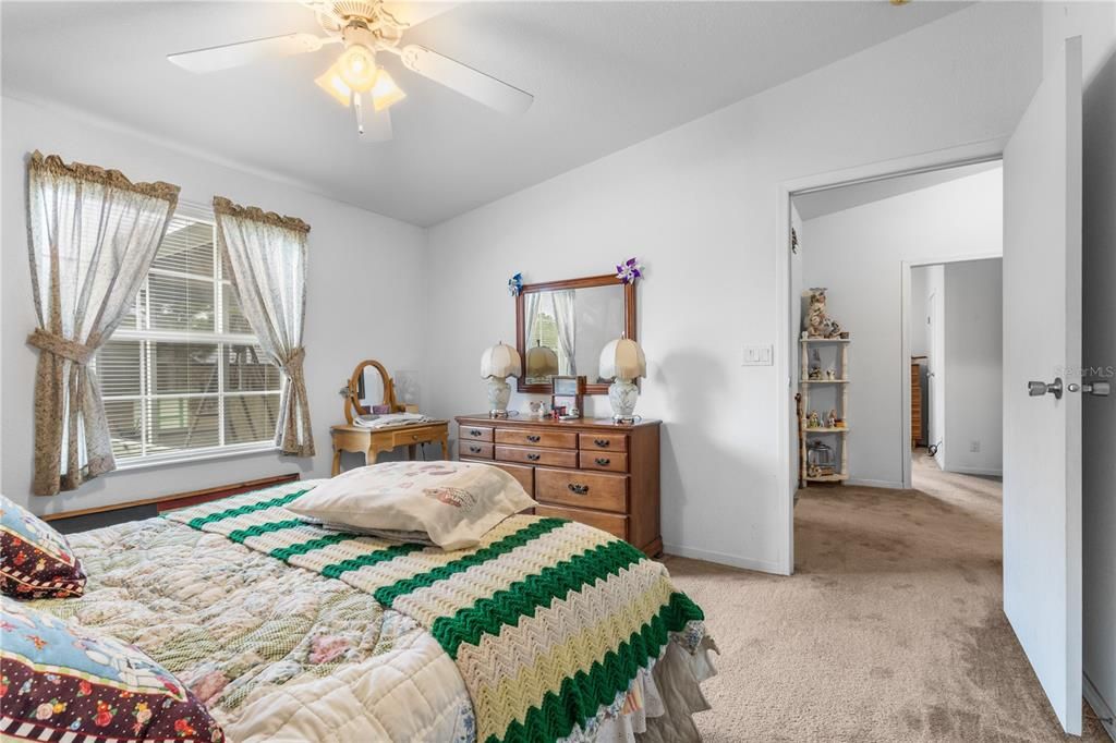 For Sale: $400,000 (4 beds, 2 baths, 2100 Square Feet)