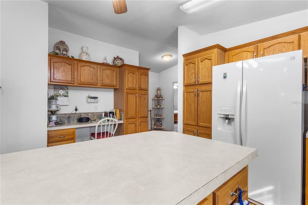 For Sale: $400,000 (4 beds, 2 baths, 2100 Square Feet)