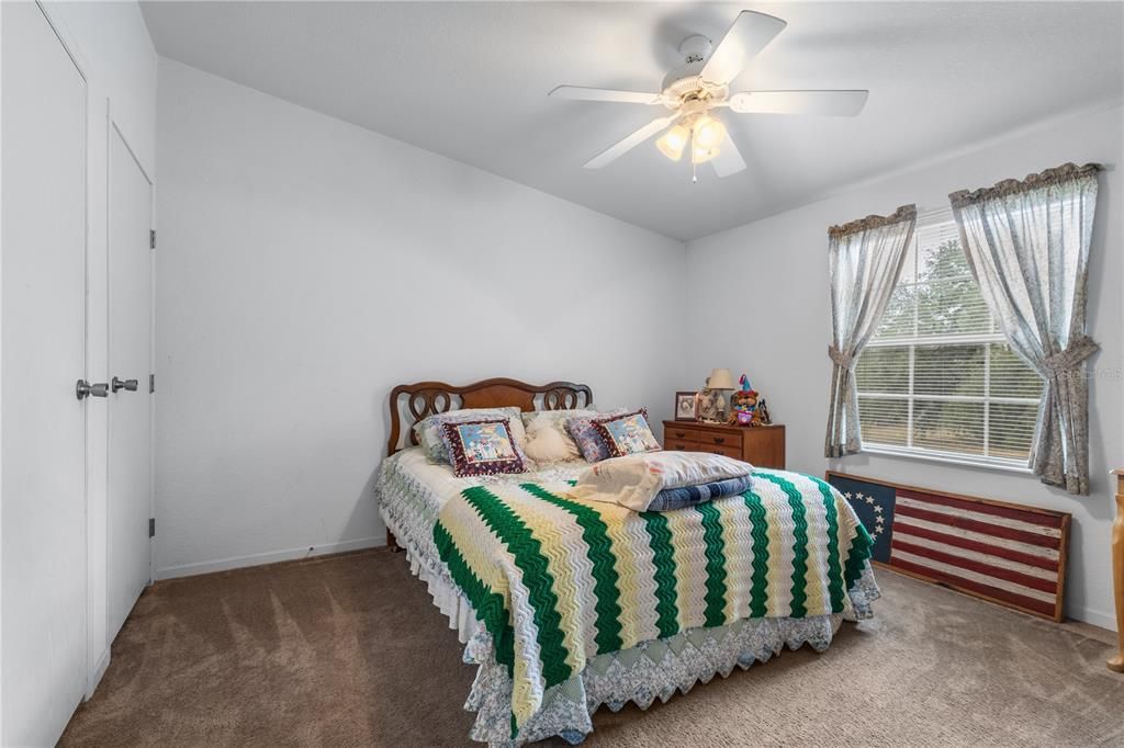 For Sale: $400,000 (4 beds, 2 baths, 2100 Square Feet)