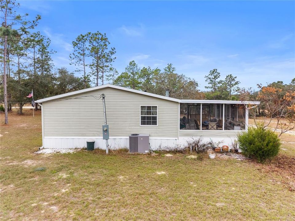 For Sale: $400,000 (4 beds, 2 baths, 2100 Square Feet)