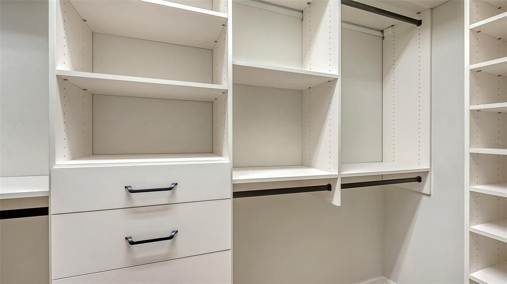 For Sale: $549,900 (2 beds, 2 baths, 1675 Square Feet)