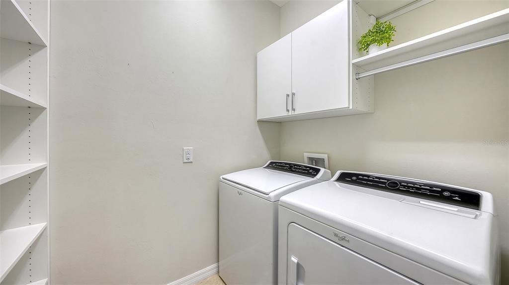 For Sale: $549,900 (2 beds, 2 baths, 1675 Square Feet)